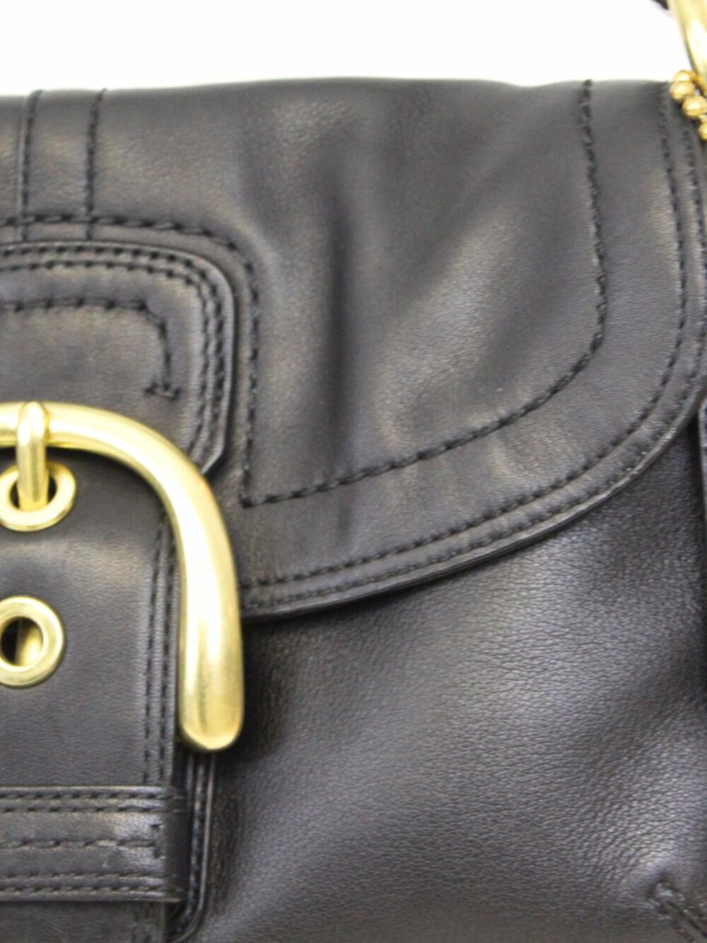Coach Soho Black Leather Flap Shoulder Bag Gold Hardware 2010 Y2K Classic - Picture 5 of 14